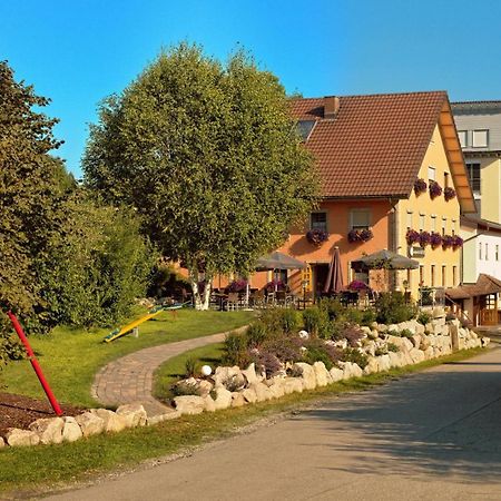 Immendingen Landgasthof Hauser מראה חיצוני תמונה